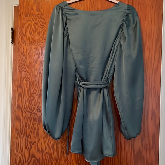 Dynamite dress - Picture 3 of 6